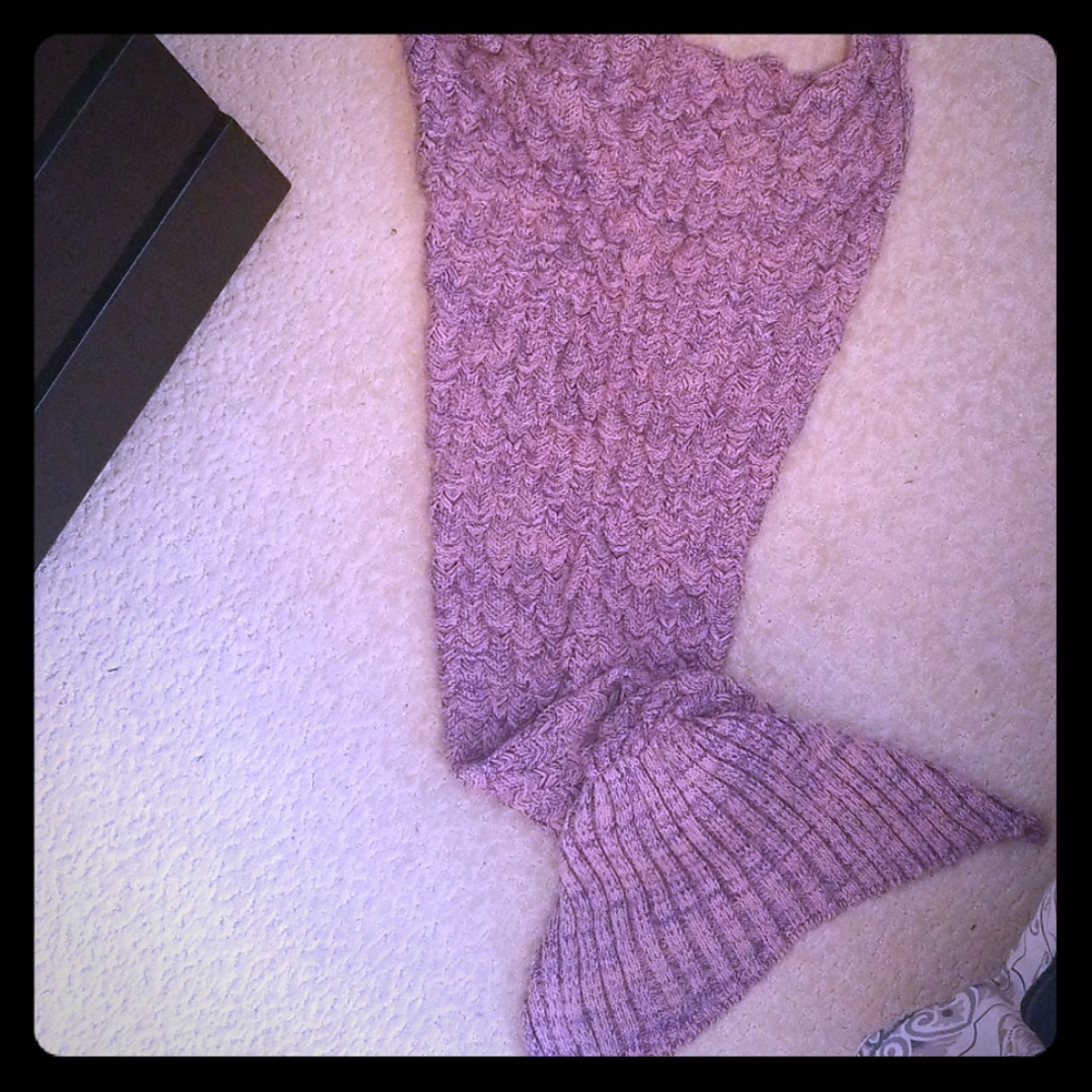 Knit mermaid blanket